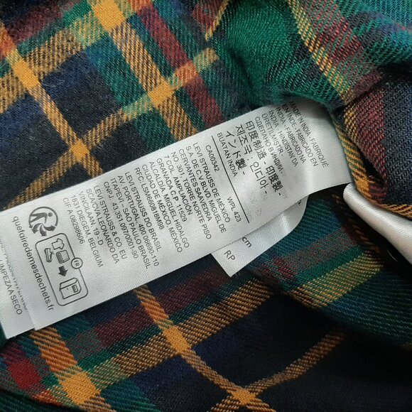 Levis Man's The Worker Relaxed Plaid Flannel Cotton Shirt - Picture 6 of 7